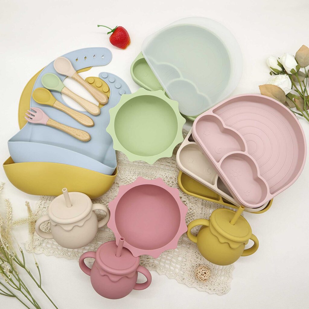 Tableware and feeding set multi colors for baby silicone plate bowl bibs and sippy cups